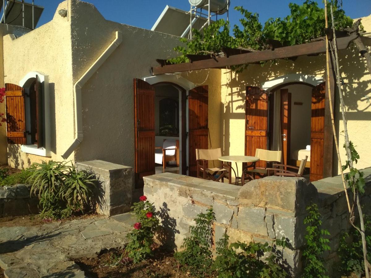 Porto Heli Apartments ปาเลกาสตรอน ภายนอก รูปภาพ